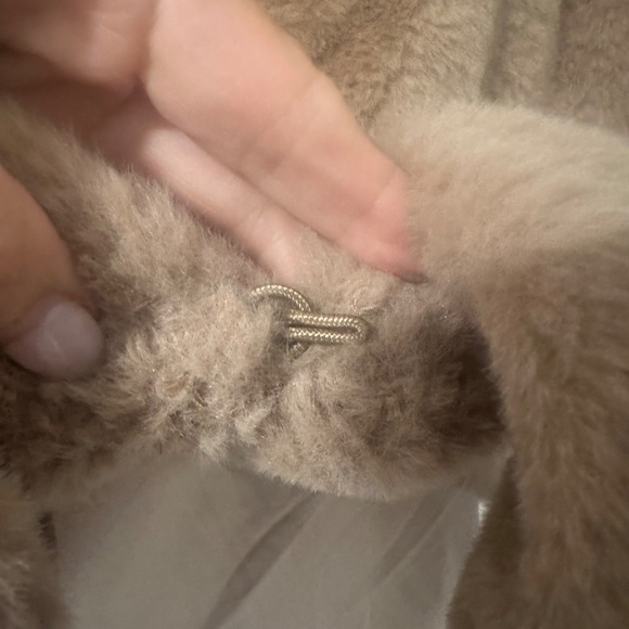 MINKPINK NAOMI FAUX FUR JACKET CAMEL - Size Medium - Picture 12 of 12